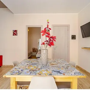 Arte In Casa Vacanza Appartamento Bagheria